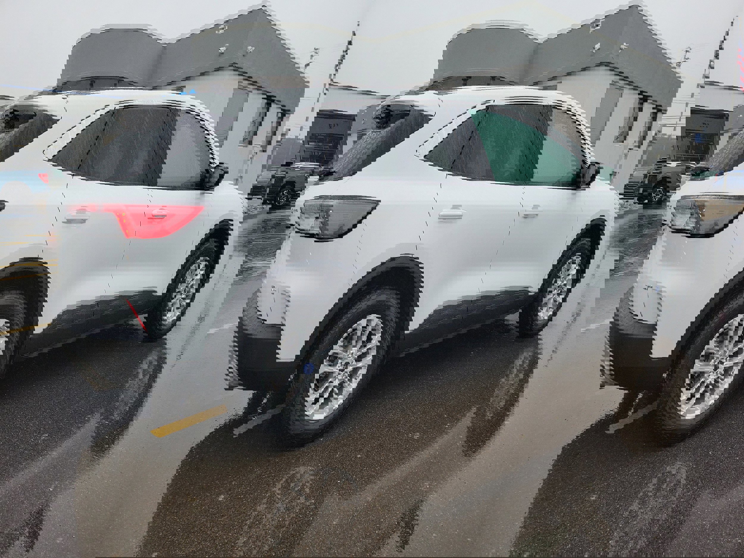 Certified 2022 Ford Escape SE w/ Convenience Package image 3