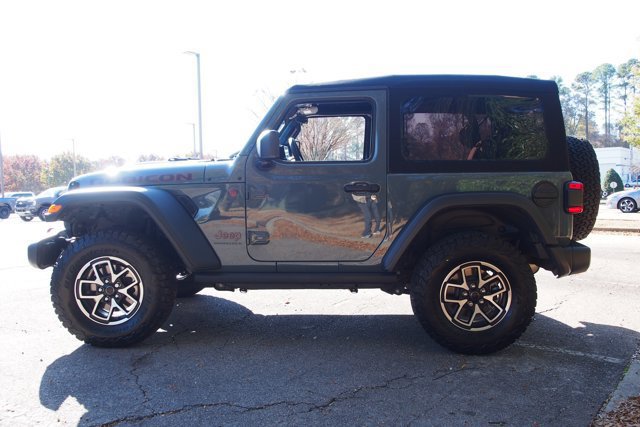 Used 2024 Jeep Wrangler Rubicon image 2
