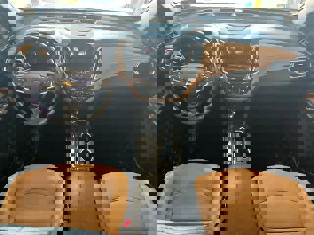 Used 2020 Chevrolet Equinox Premier image 7