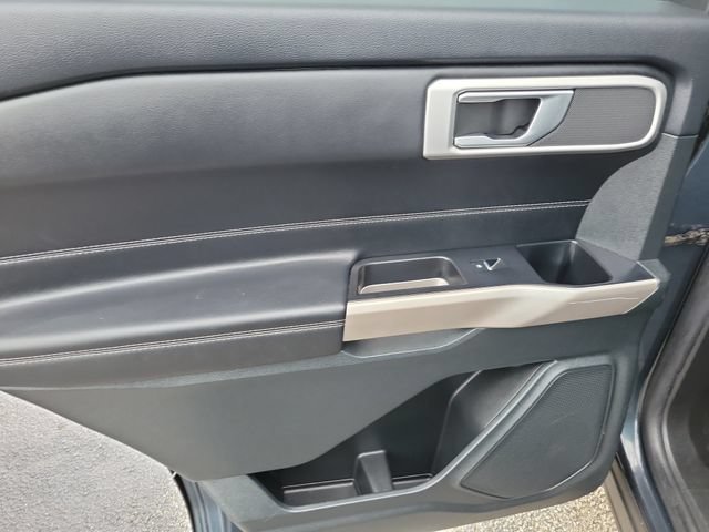 Certified 2023 Ford Explorer XLT w/ Equipment Group 202A RWD image 15