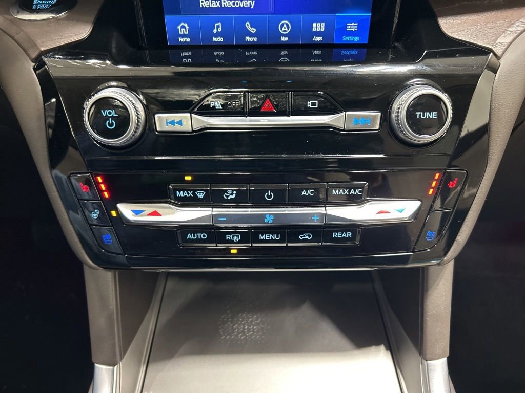 Certified 2023 Ford Explorer Platinum w/ Premium Technology Package image 24