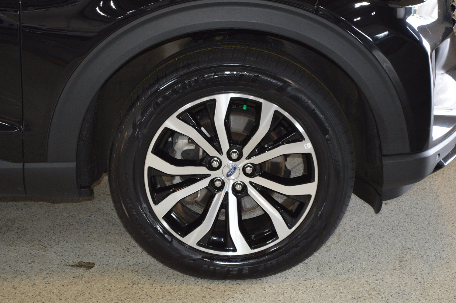 Certified 2025 Ford Explorer ST-Line AWD/4WD image 9