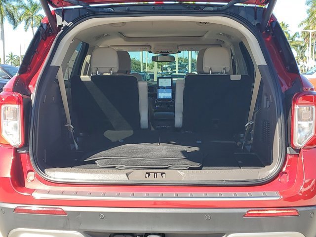 Certified 2020 Ford Explorer Platinum w/ Premium Technology Package image 13