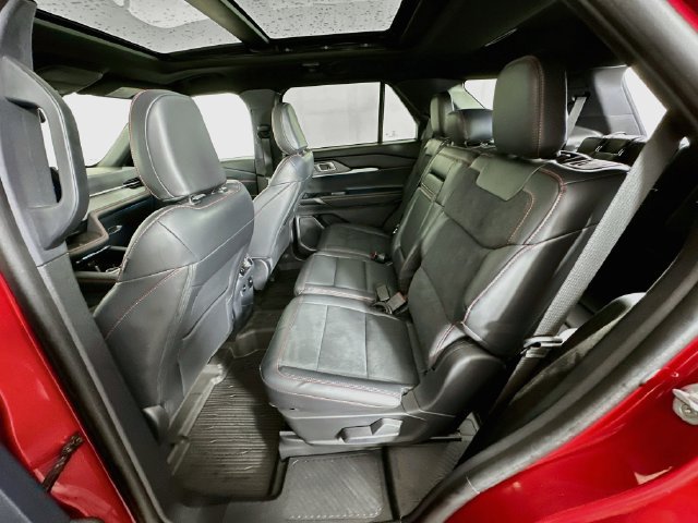 Certified 2025 Ford Explorer ST AWD/4WD image 31