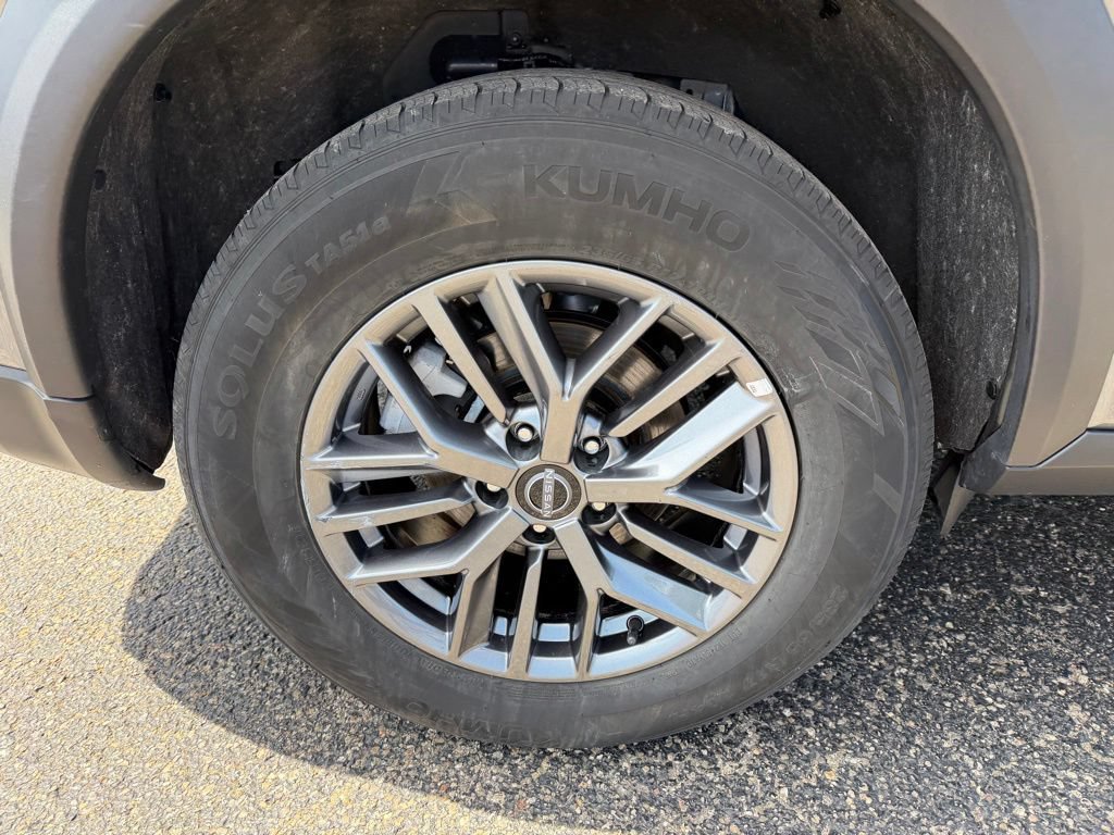 Used 2024 Nissan Rogue S AWD/4WD image 31