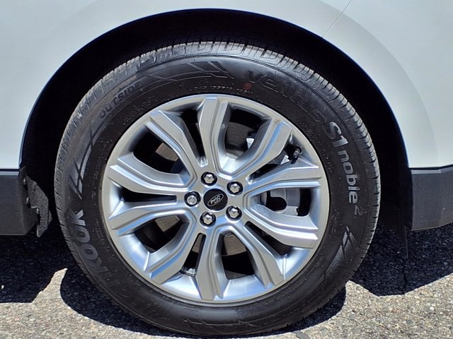 Certified 2024 Ford Edge Titanium w/ Equipment Group 301A AWD/4WD image 32