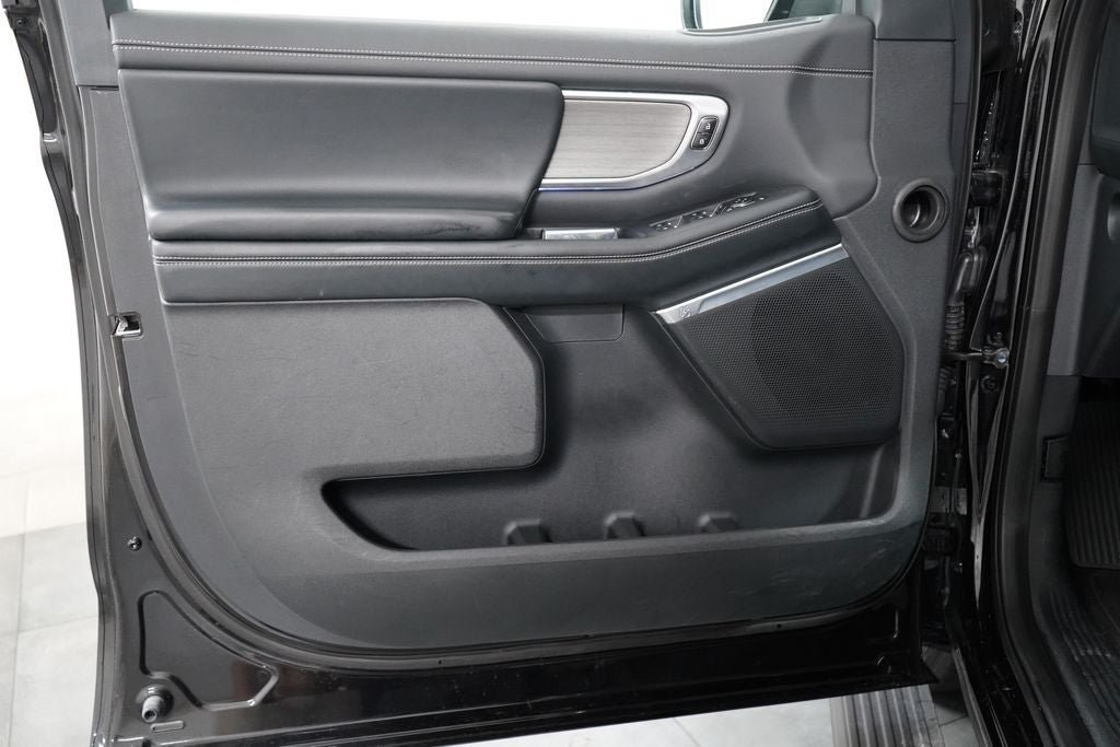 Certified 2025 Ford Expedition Platinum AWD/4WD image 29