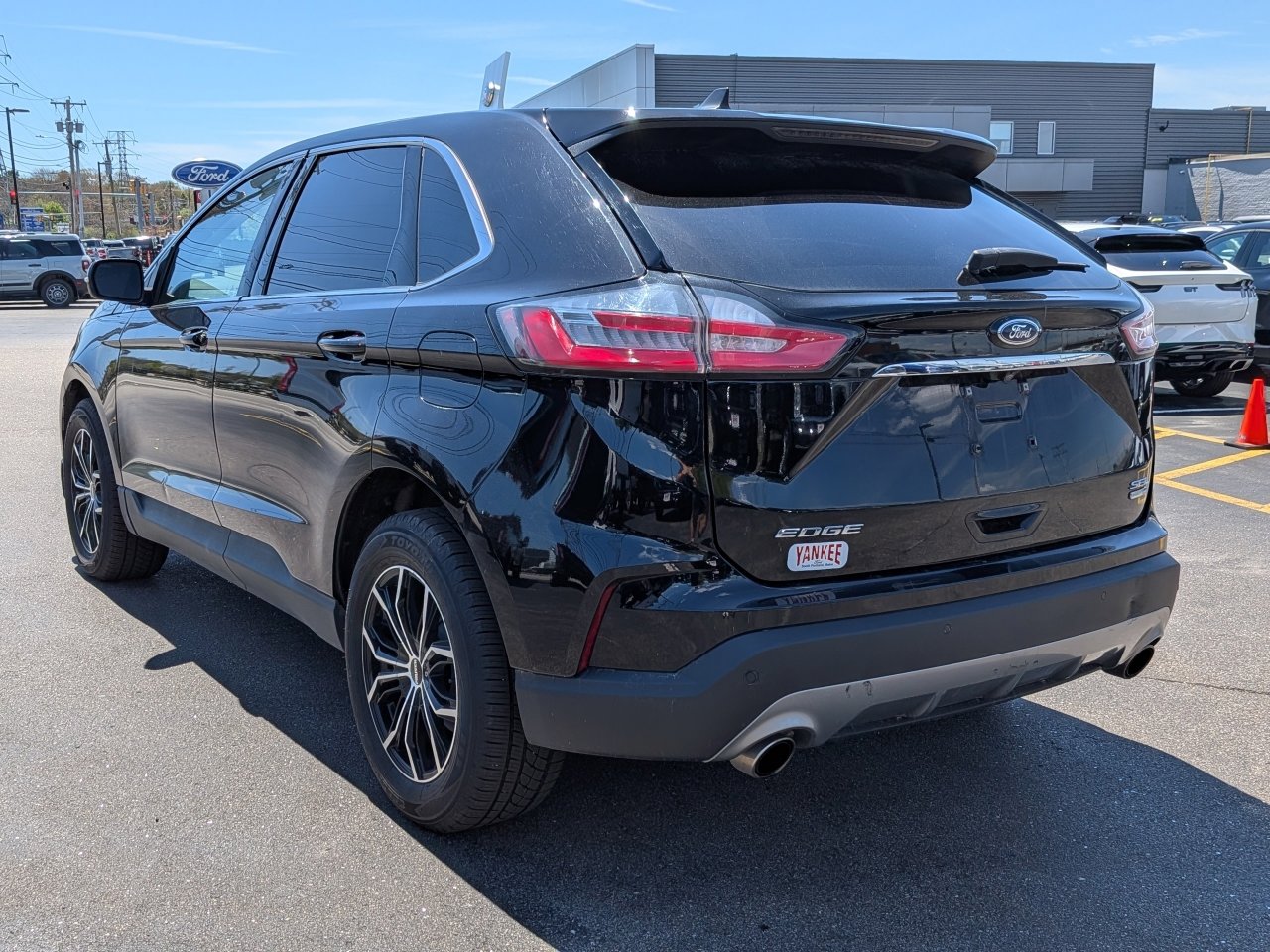 Certified 2020 Ford Edge SEL w/ Convenience Package AWD/4WD image 6