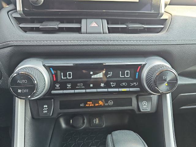 Used 2025 Toyota RAV4 XLE FWD image 23