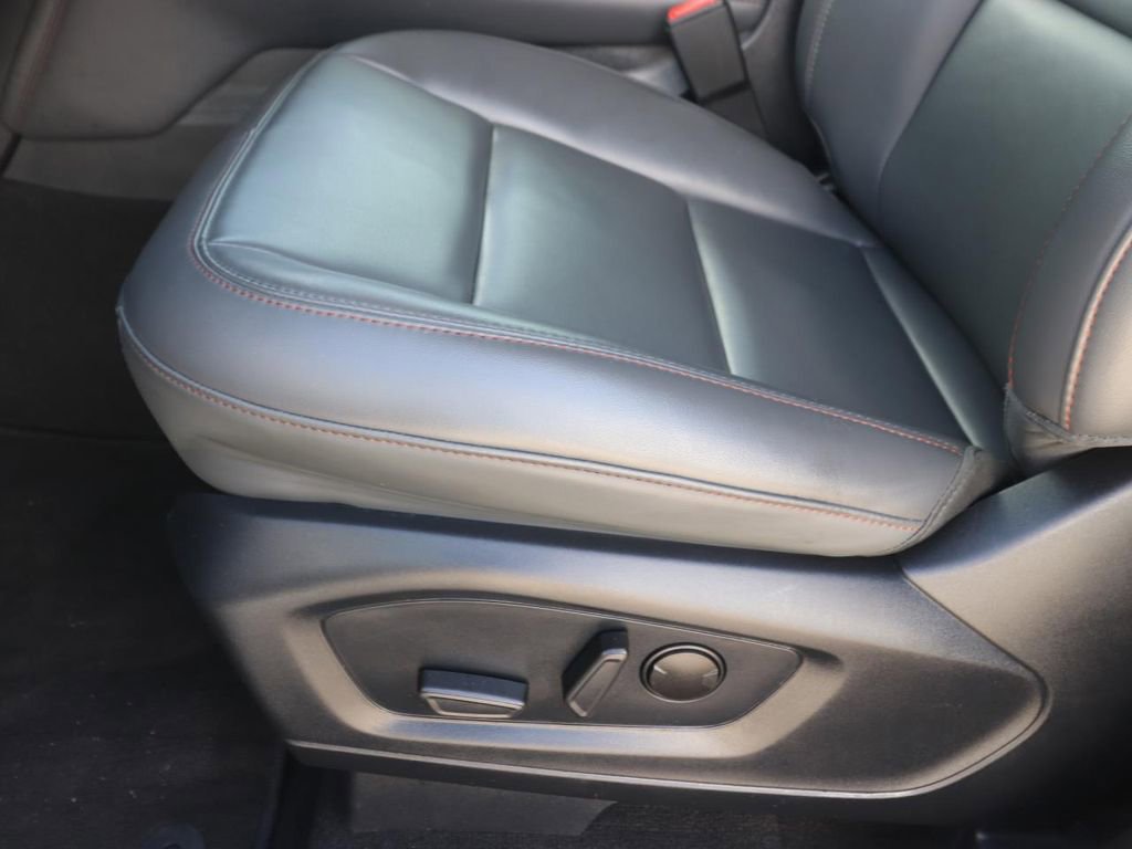 Certified 2025 Ford Explorer Active w/ Active Comfort Package image 17