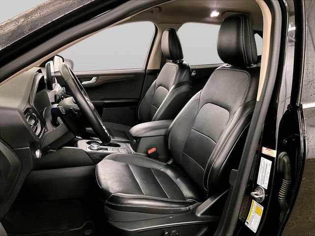 Certified 2020 Ford Escape Titanium AWD/4WD image 24