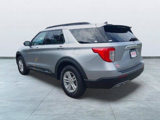 Certified 2022 Ford Explorer XLT w/ Equipment Group 202A AWD/4WD image 5
