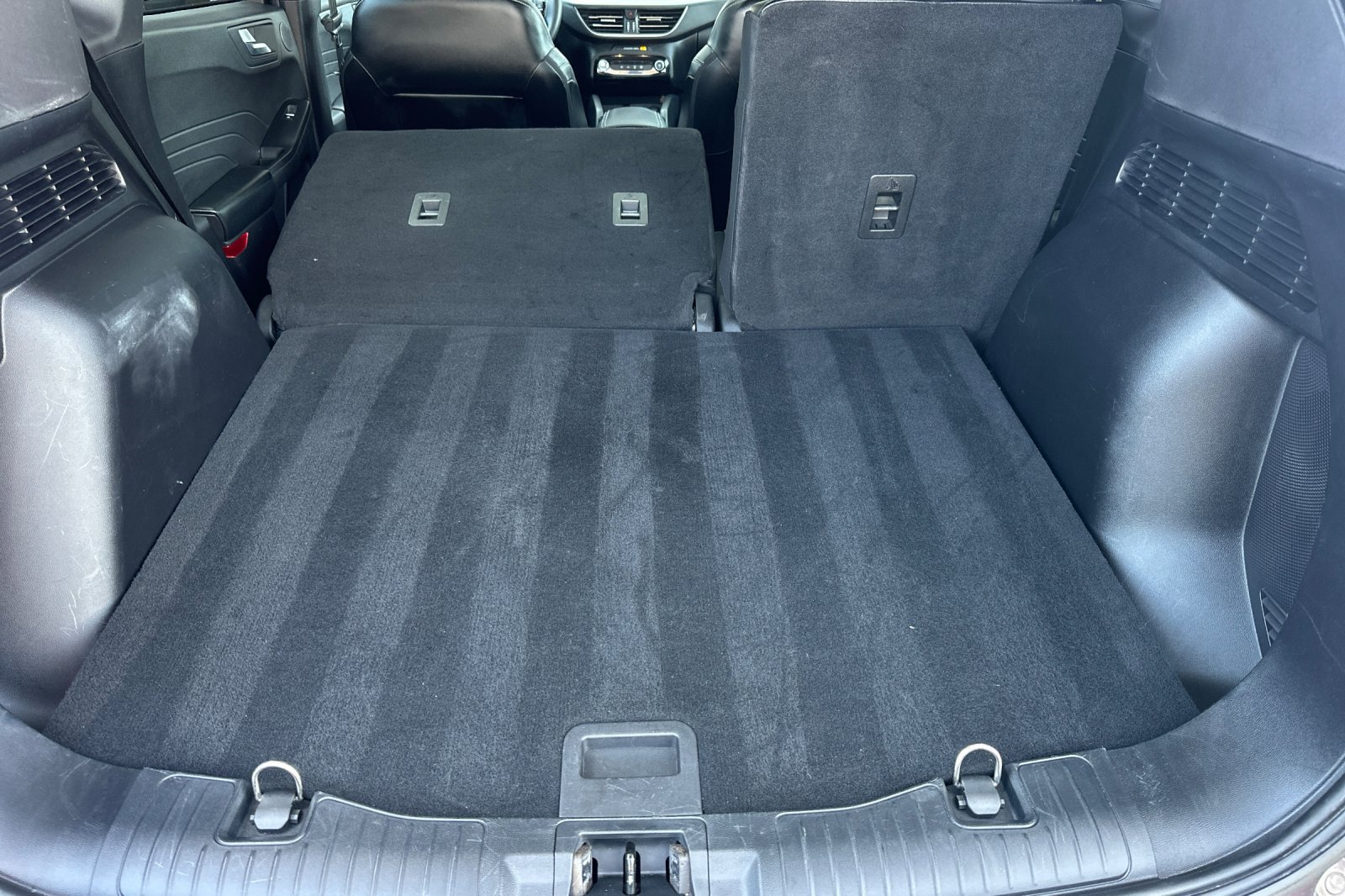Certified 2023 Ford Escape SE w/ PHEV Premium Package FWD image 18