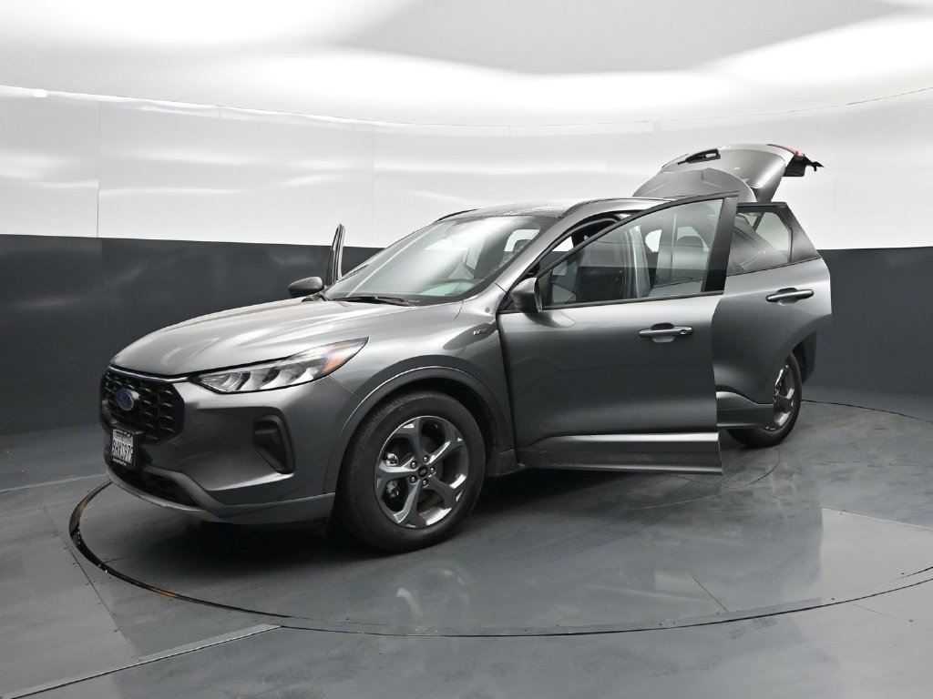 Certified 2023 Ford Escape ST-Line w/ Tech Pack #1 FWD image 32