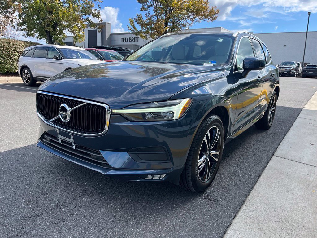 Used 2021 Volvo XC60 T5 Momentum w/ Advanced Package AWD/4WD image 3