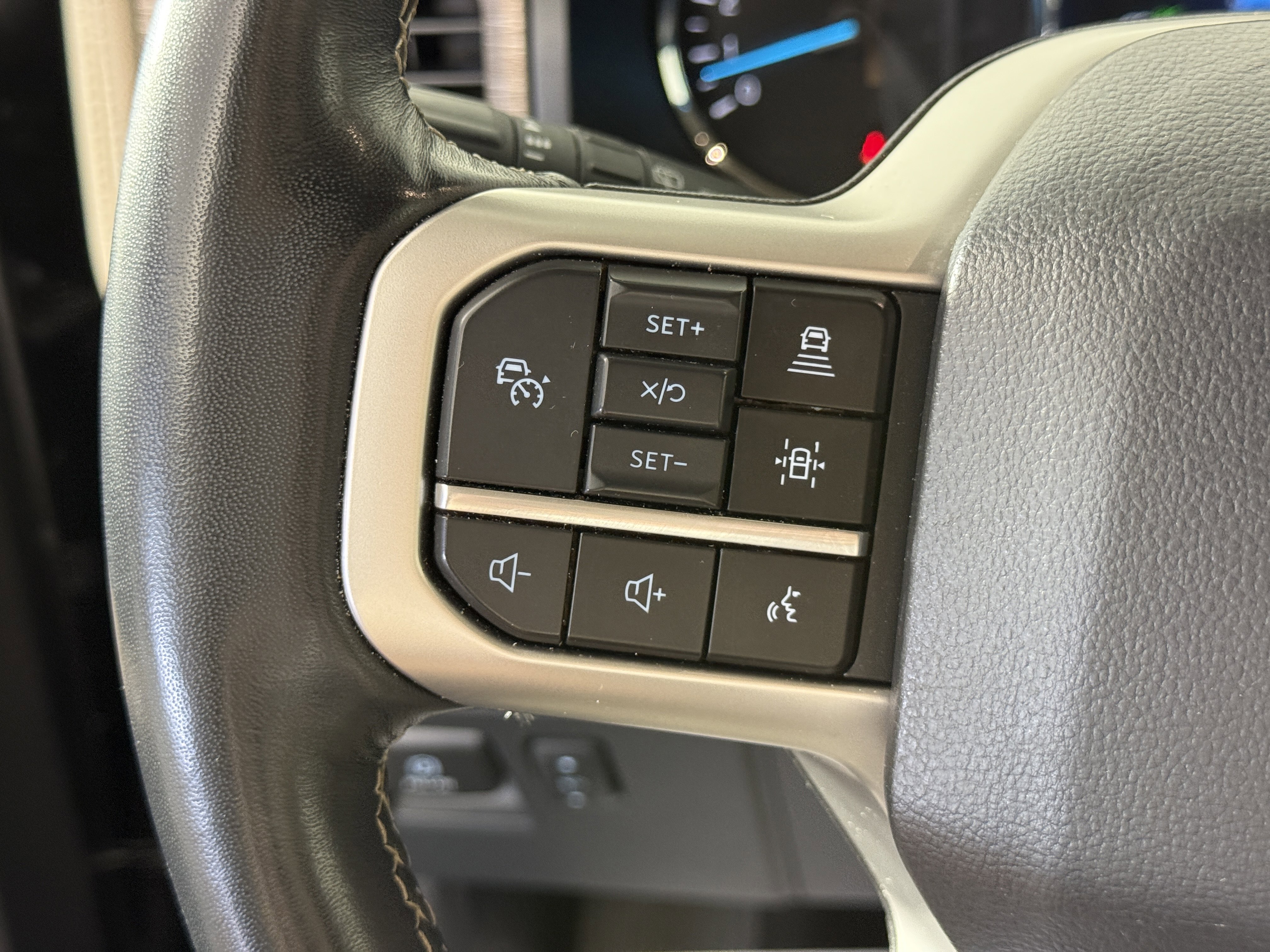 Certified 2024 Ford Expedition Limited image 27