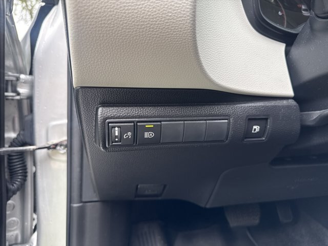Used 2023 Toyota Corolla LE FWD image 14