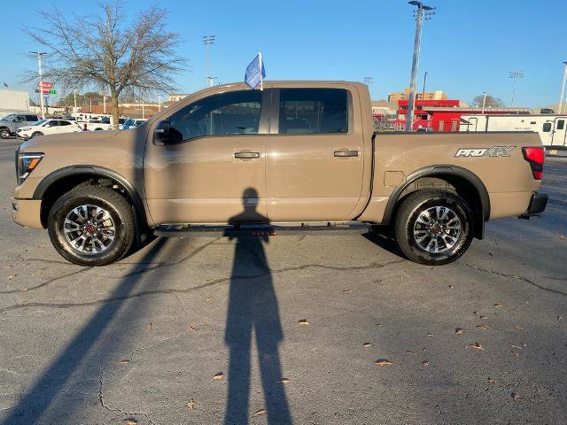 Used 2024 Nissan Titan PRO-4X w/ Pro-4x Convenience Package image 4