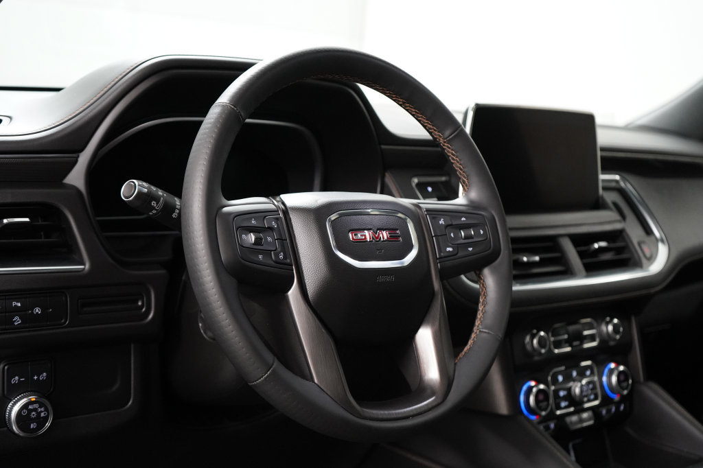 Used 2023 GMC Yukon XL AT4 AWD/4WD image 13