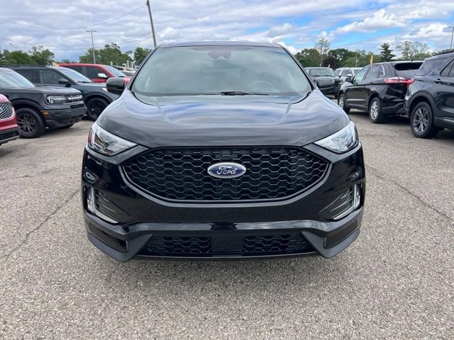 Certified 2024 Ford Edge ST-Line AWD/4WD image 2