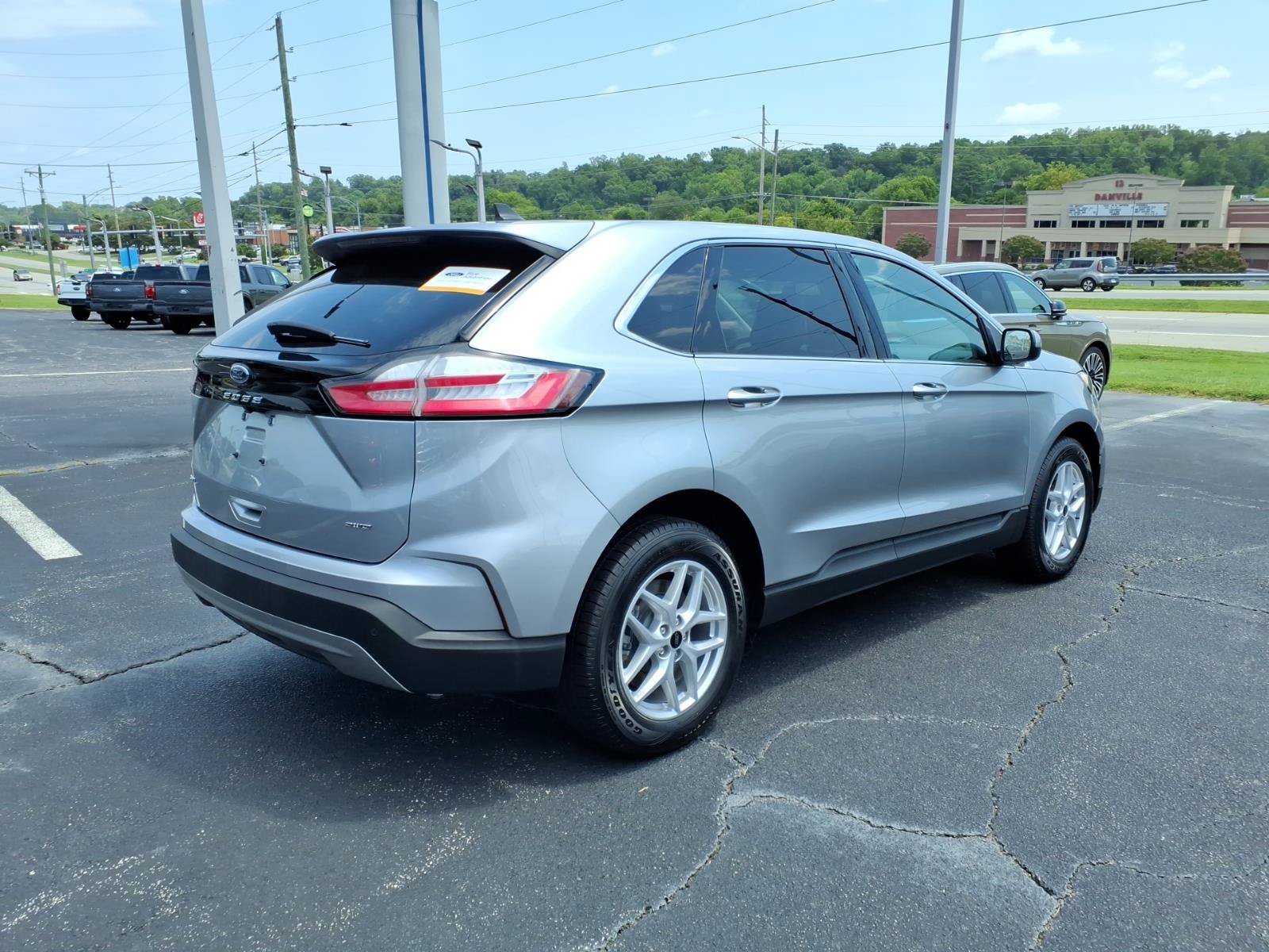 Certified 2024 Ford Edge SEL AWD/4WD image 8