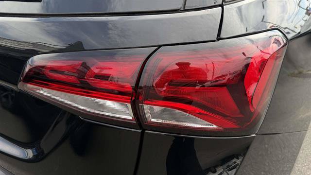 Used 2023 Chevrolet Equinox LS w/ LS Convenience Package AWD/4WD image 36