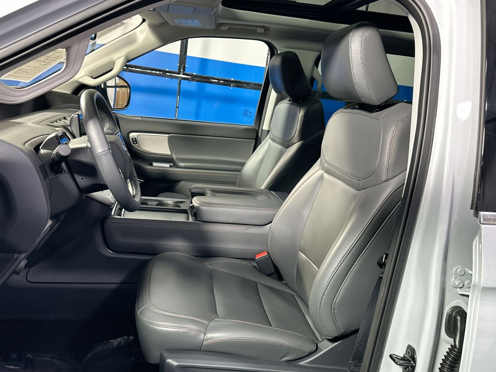 Certified 2025 Ford Expedition Max Active image 12