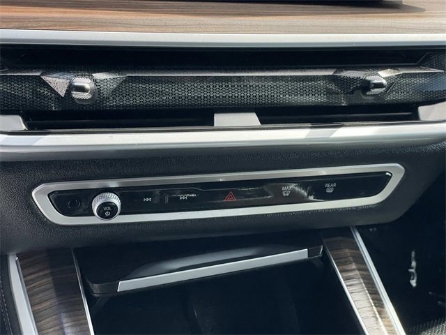 Used 2024 BMW X5 sDrive40i w/ Premium Package image 14