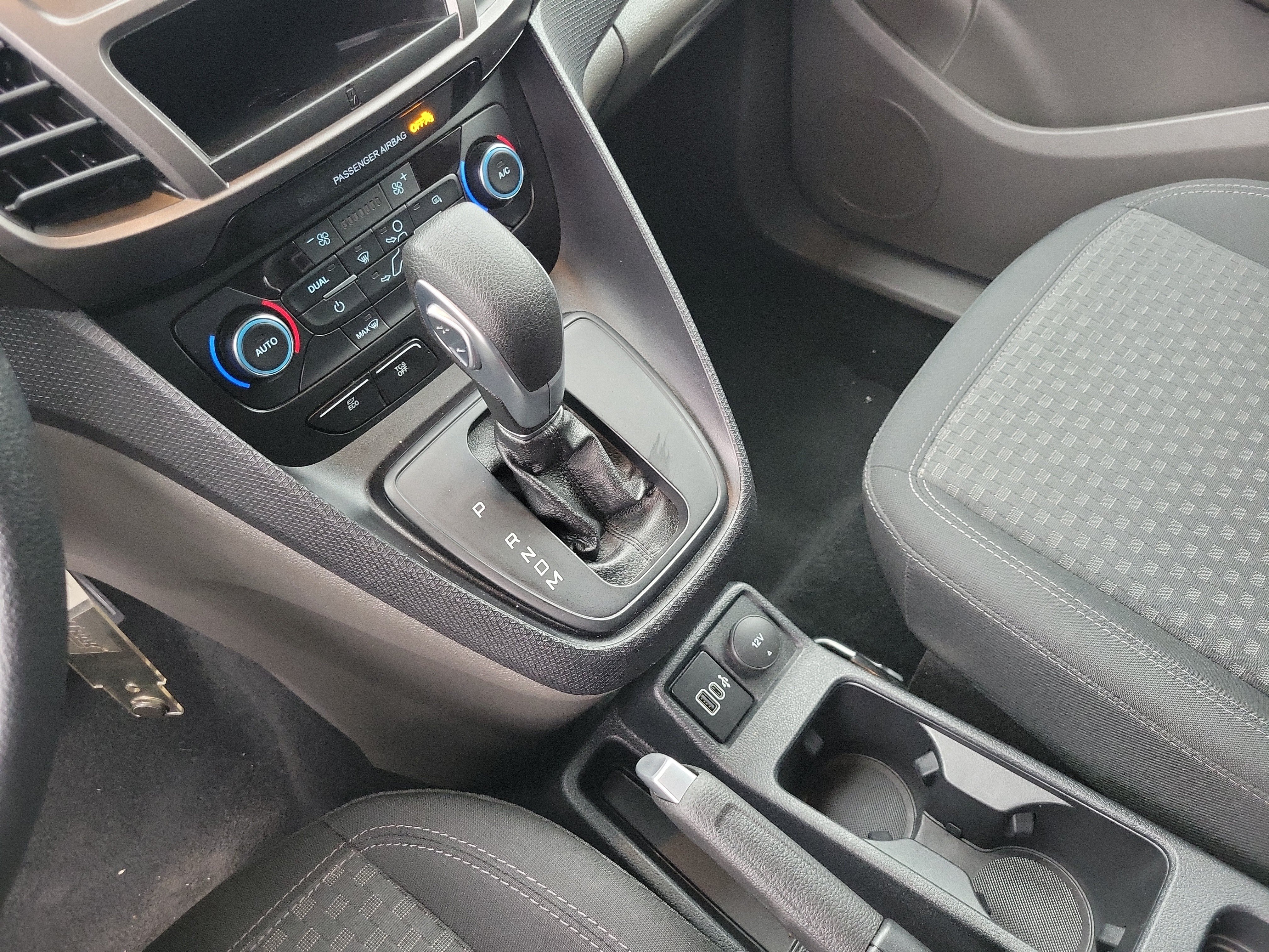 Certified 2022 Ford Transit Connect XLT FWD image 8