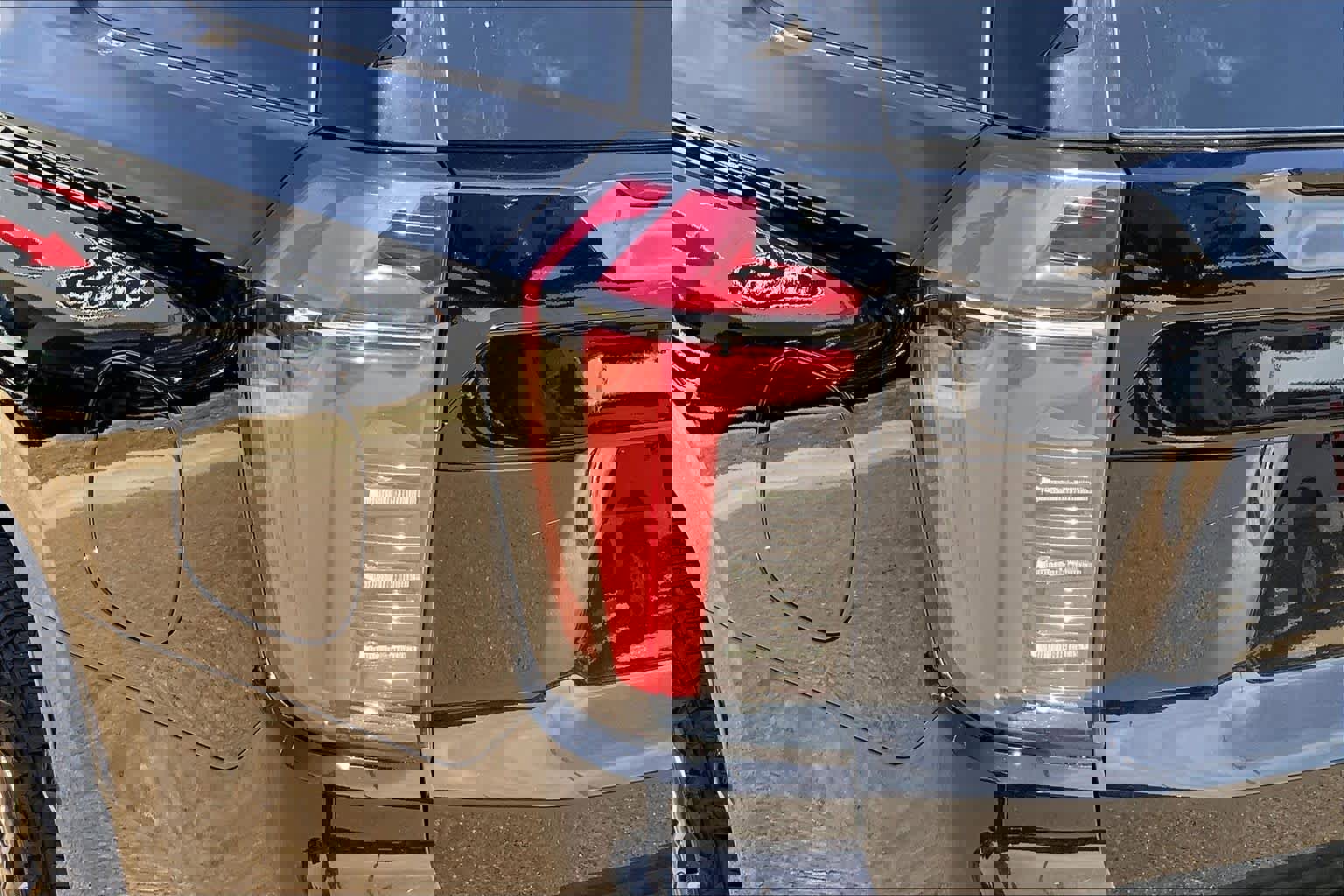 Used 2025 Chevrolet Tahoe Z71 image 29