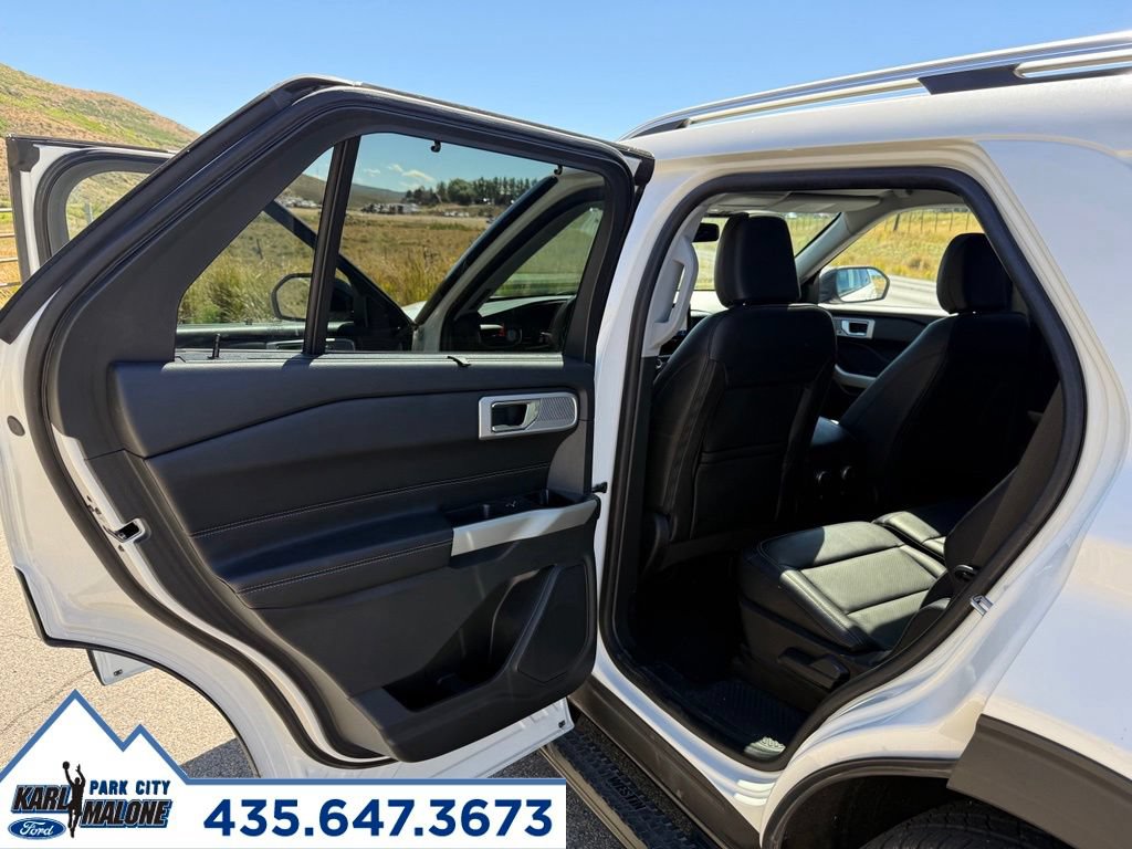Certified 2022 Ford Explorer Limited w/ Equipment Group 301A AWD/4WD image 24