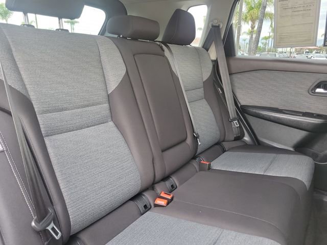 Used 2023 Nissan Rogue SV image 26