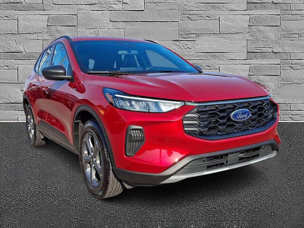 Certified 2025 Ford Escape ST-Line w/ Tech Pack #1 AWD/4WD image 2
