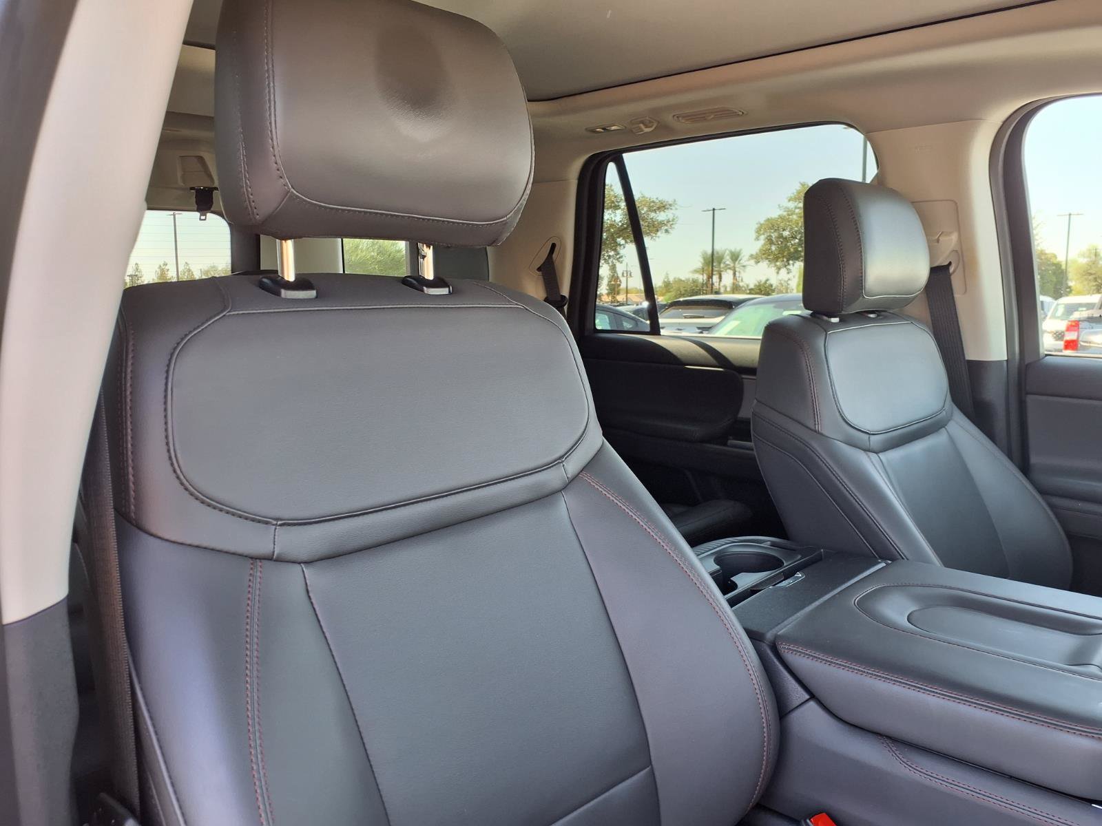 Certified 2025 Ford Expedition Active AWD/4WD image 12
