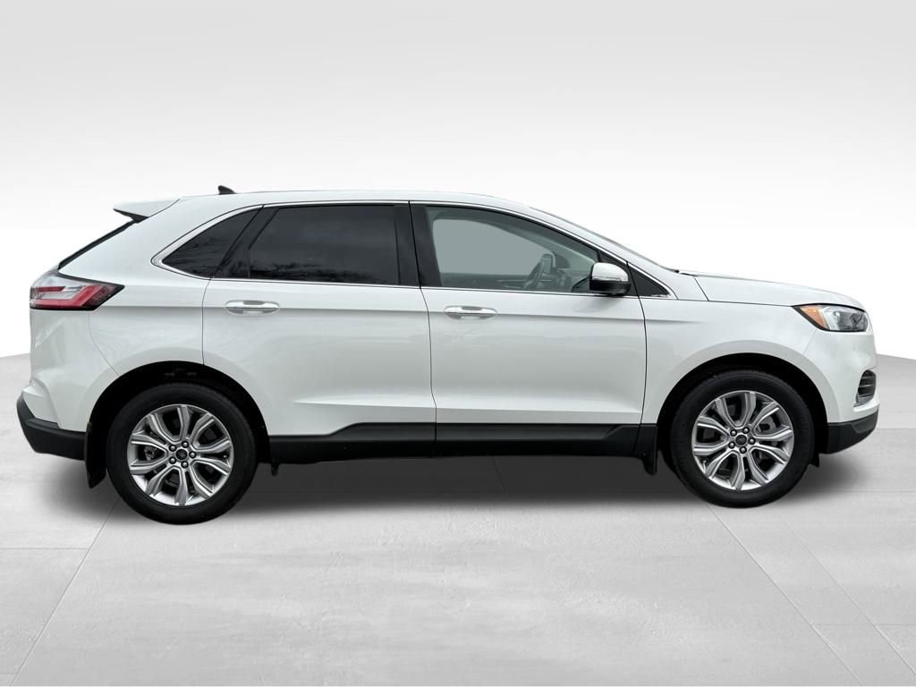 Certified 2024 Ford Edge Titanium image 9