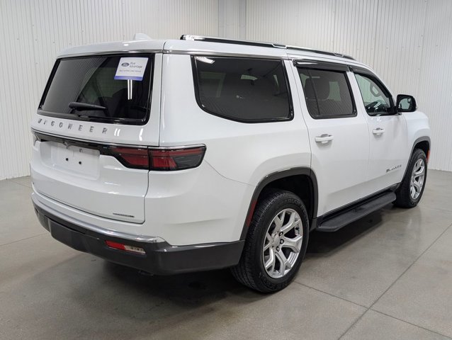 Used 2022 Jeep Wagoneer Series II image 2