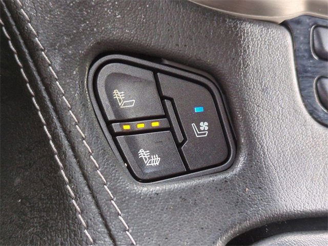 Used 2019 GMC Yukon XL Denali w/ Denali Ultimate Package image 24