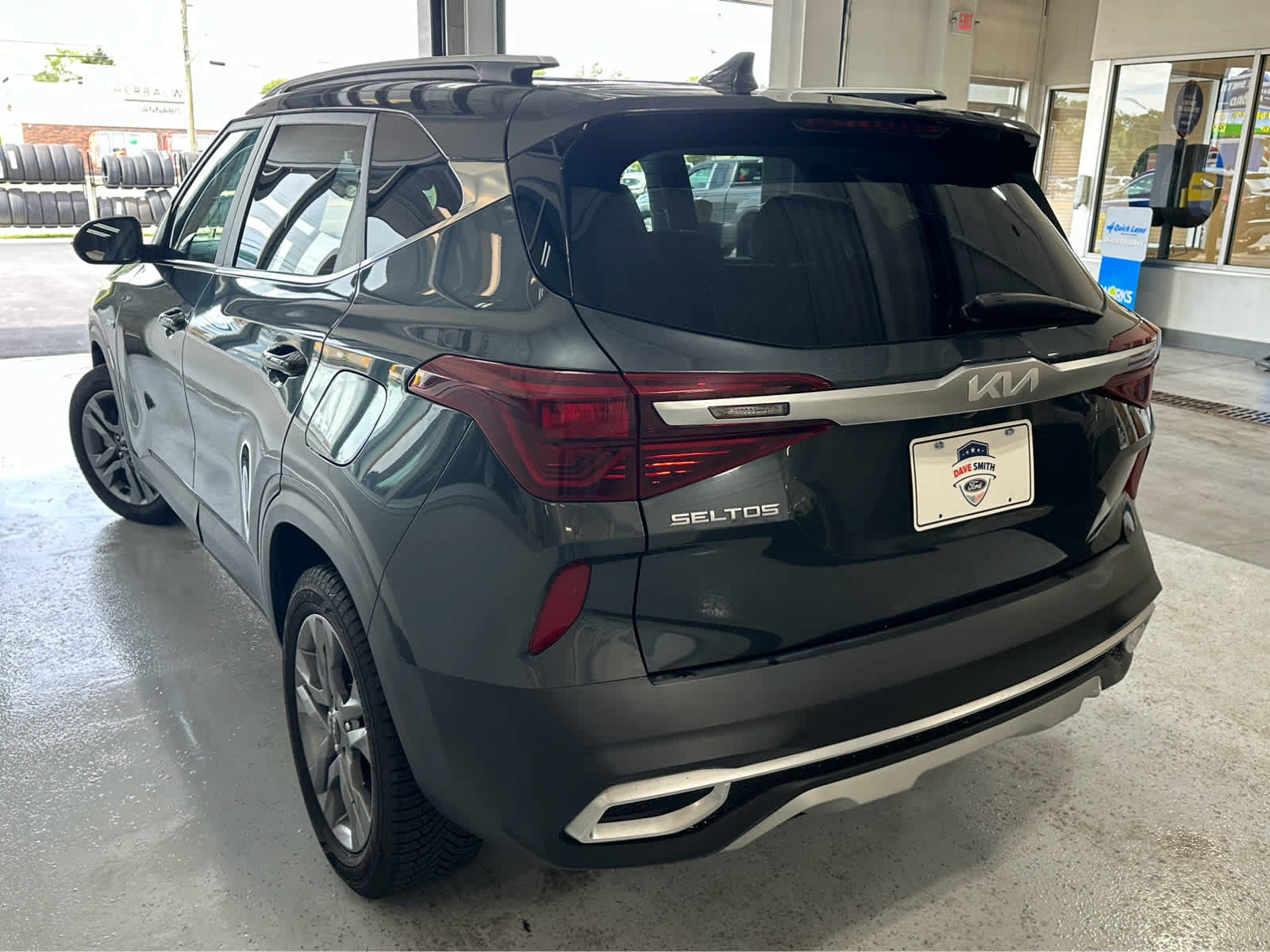 Used 2023 Kia Seltos S w/ Navigation Package AWD/4WD image 8