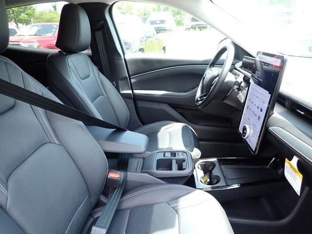Certified 2025 Ford Mustang Mach-E Premium AWD/4WD image 9