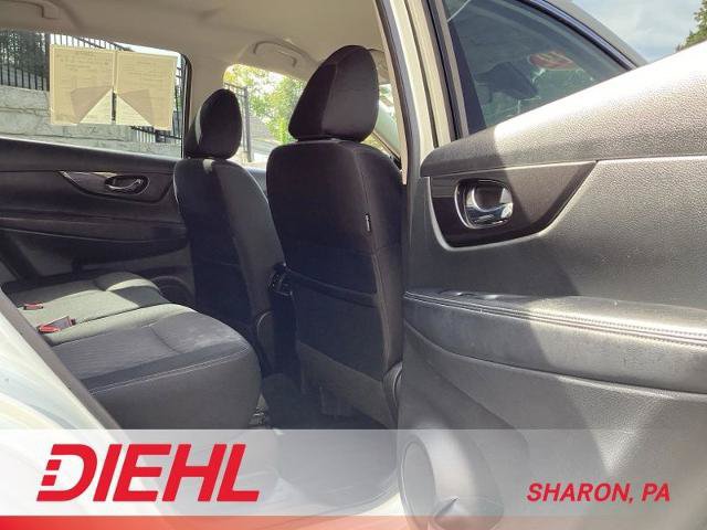 Used 2019 Nissan Rogue SV w/ Premium Package FWD image 23