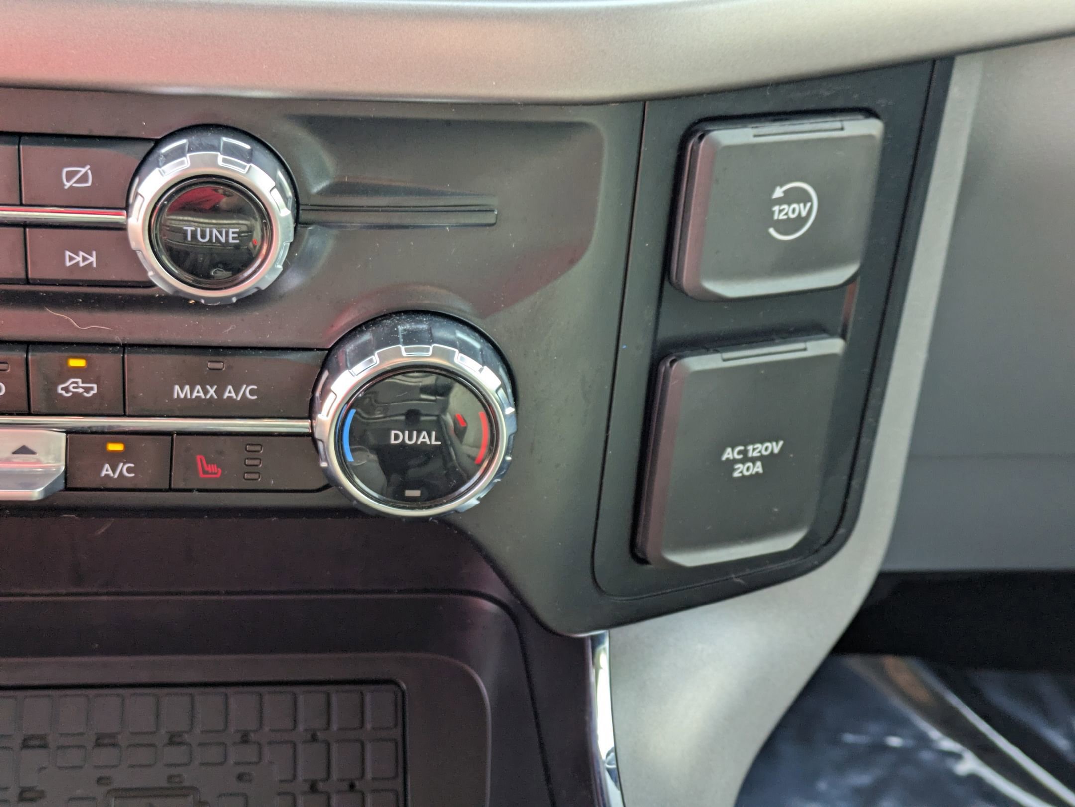 Certified 2024 Ford F150 XLT w/ Equipment Group 302A MID image 29