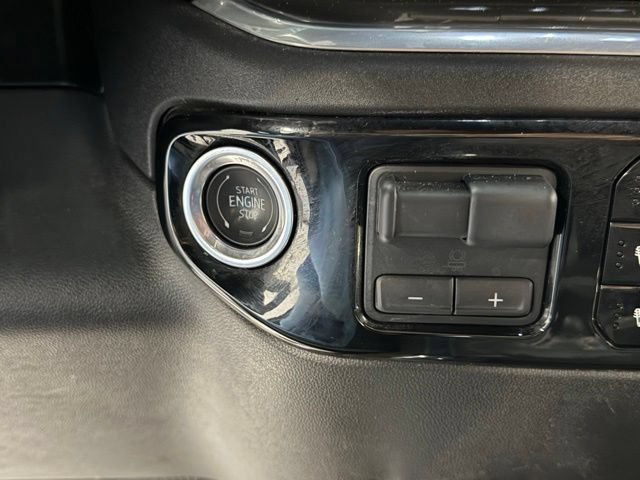 Used 2025 Chevrolet Silverado 2500 High Country w/ High Country Premium Package AWD/4WD image 18
