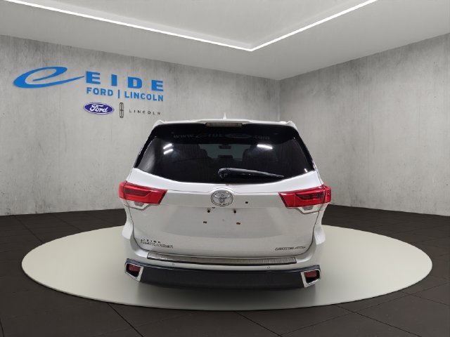 Used 2019 Toyota Highlander Limited AWD/4WD image 9