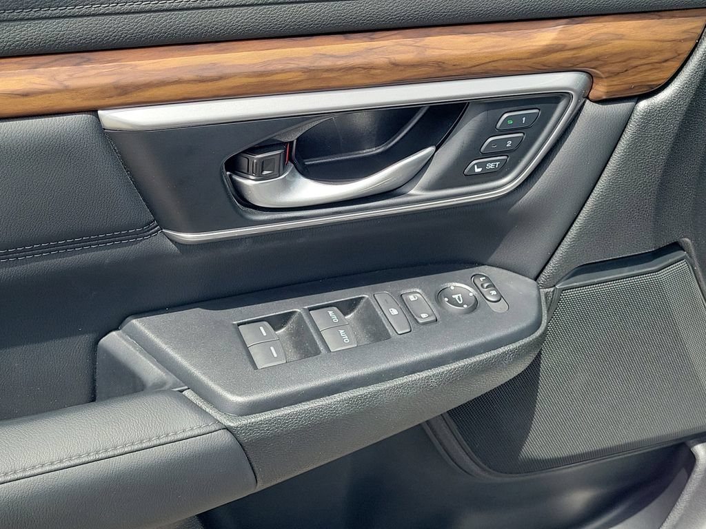Used 2022 Honda CR-V Touring image 25