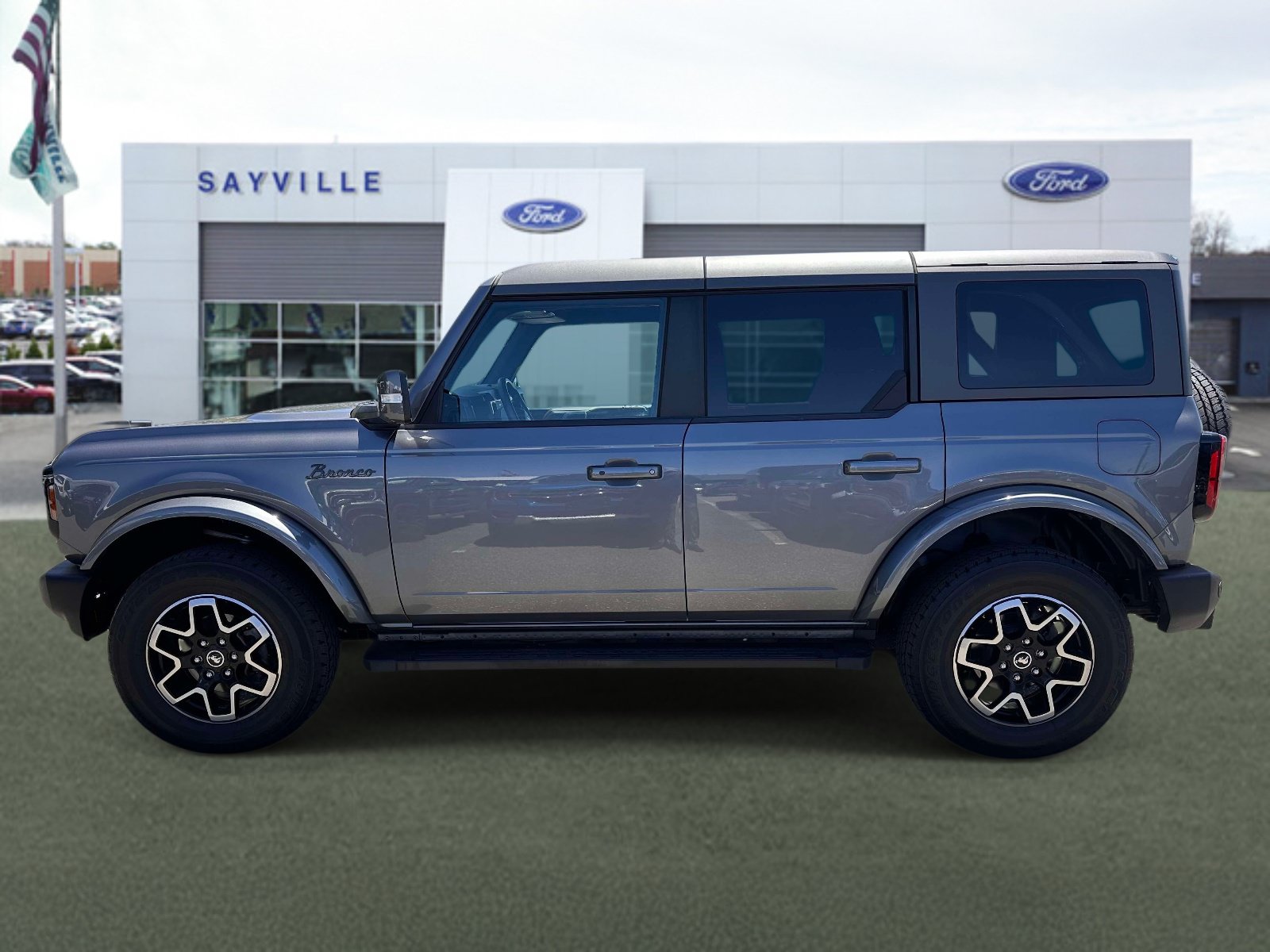 Certified 2023 Ford Bronco Outer Banks AWD/4WD image 2