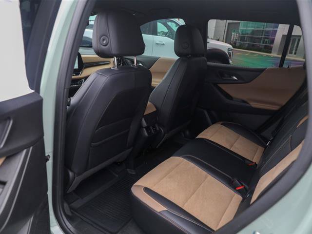 Used 2025 Chevrolet Equinox ACTIV FWD image 14