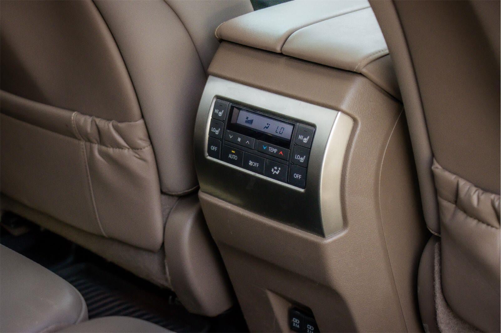 Used 2023 Lexus GX 460 Premium w/ Premium Package AWD/4WD image 11