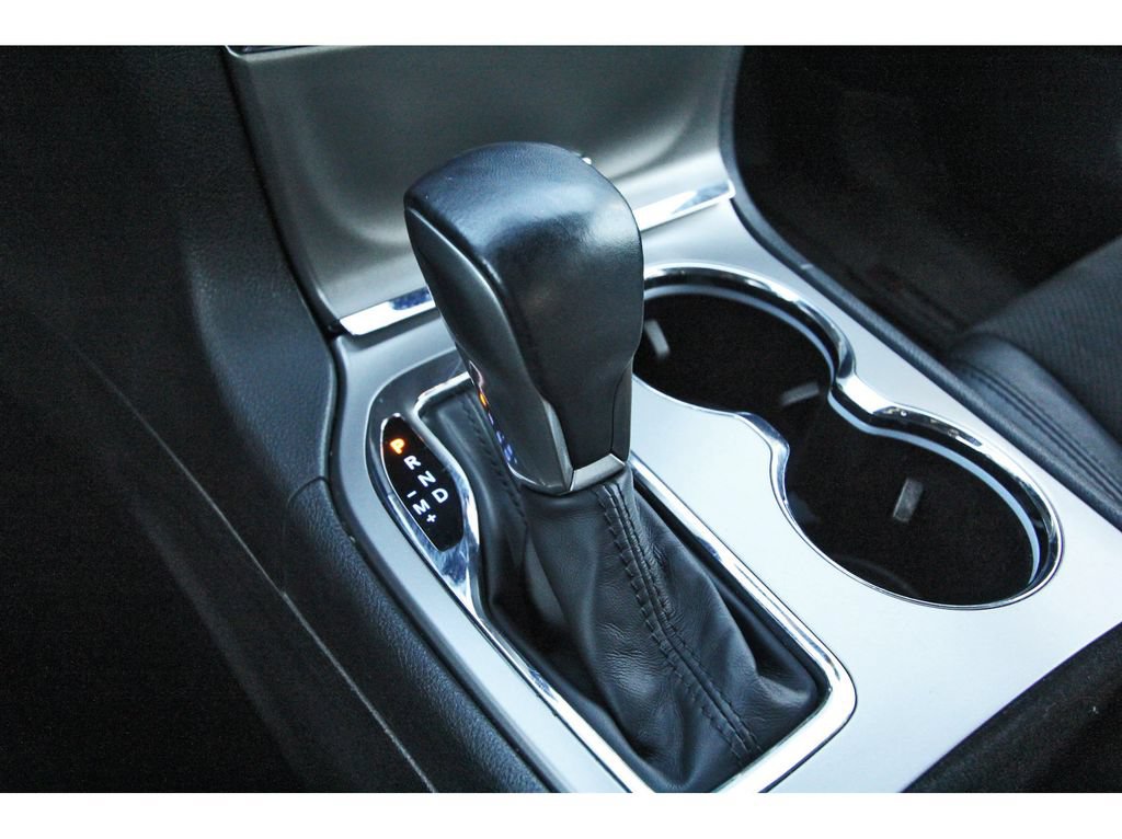 Used 2022 Jeep Grand Cherokee Laredo X RWD image 25