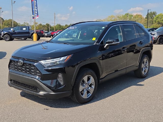 Used 2024 Toyota RAV4 XLE FWD image 8