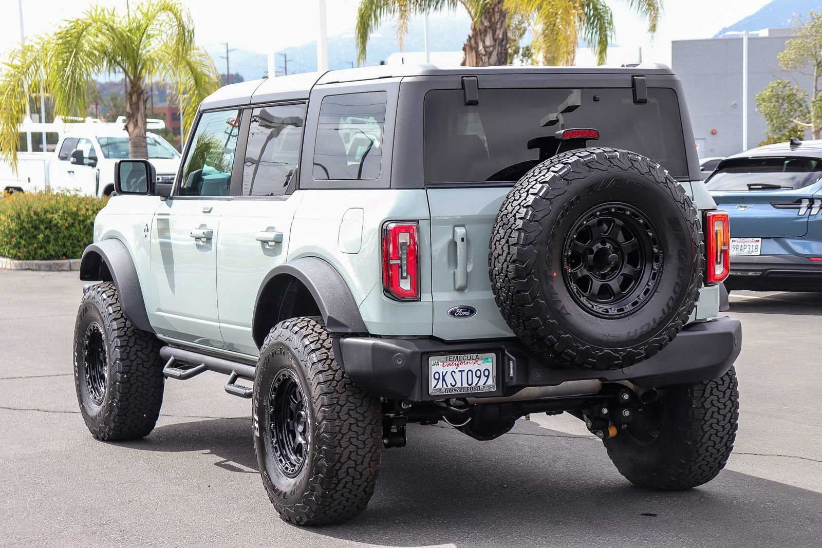 Certified 2023 Ford Bronco Outer Banks w/ Sasquatch Package AWD/4WD image 6